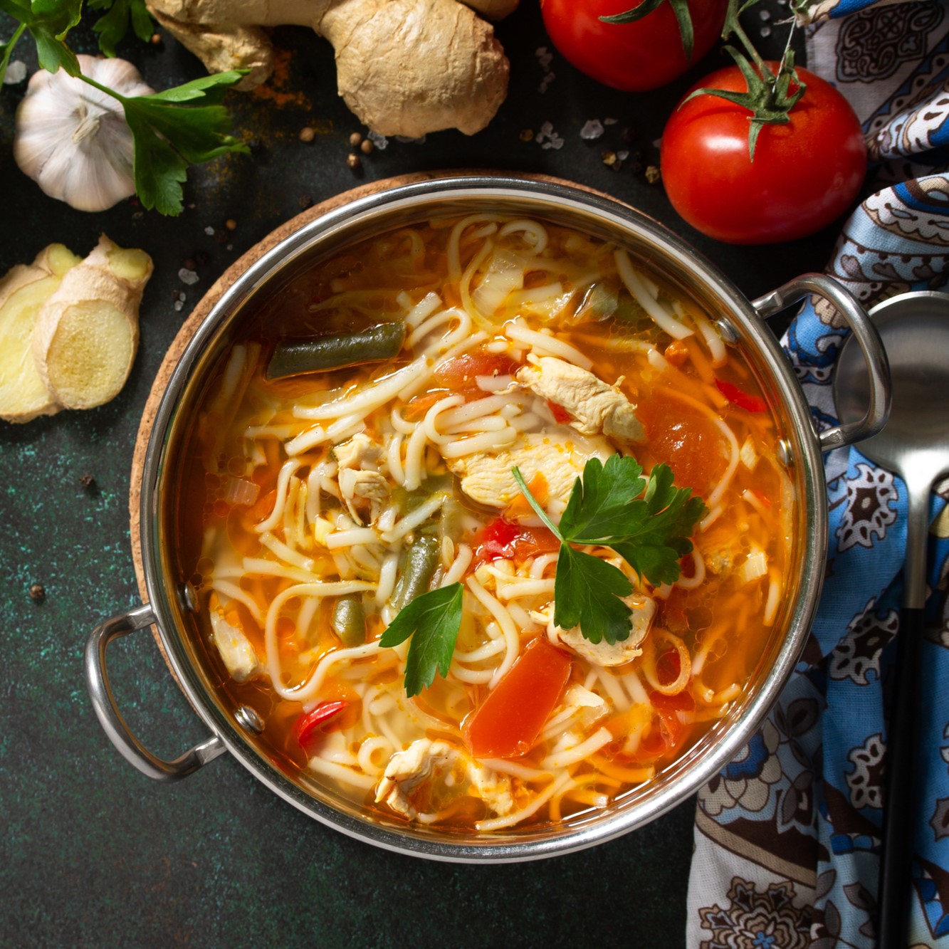 sopa de costela com macarrão e colorau